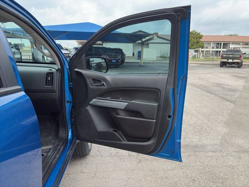 Used 2022 Chevrolet Colorado LT RWD image 14