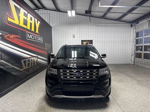 Used 2016 Ford Explorer XLT w/ Equipment Group 202A AWD/4WD image 21