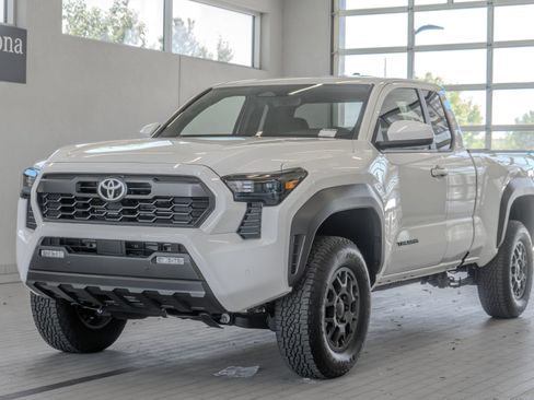 Used 2025 Toyota Tacoma PreRunner RWD image 22