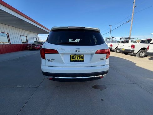 Used 2016 Honda Pilot Touring image 7