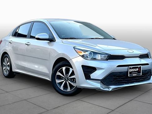 Used 2021 Kia Rio S w/ Technology Package FWD image 3