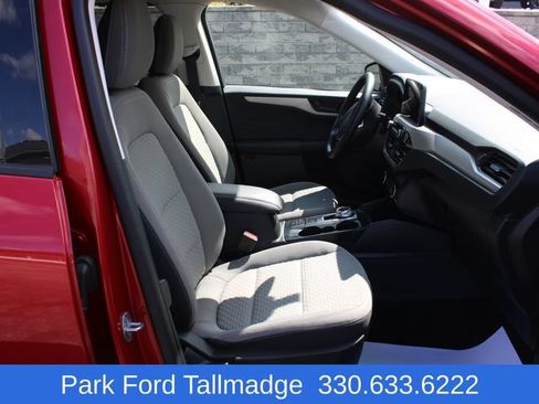 Used 2022 Ford Escape SE w/ Cold Weather Package FWD image 22