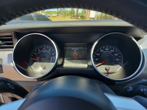 Used 2018 Ford Mustang Premium image 12