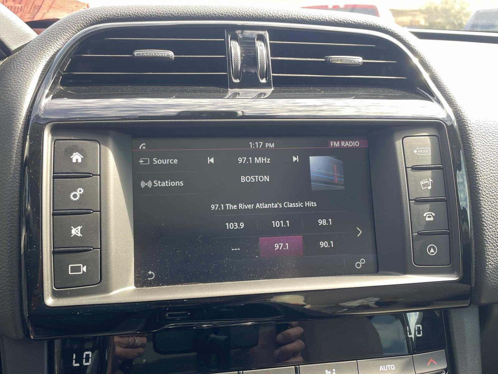 Used 2018 Jaguar F-PACE Premium AWD/4WD image 29