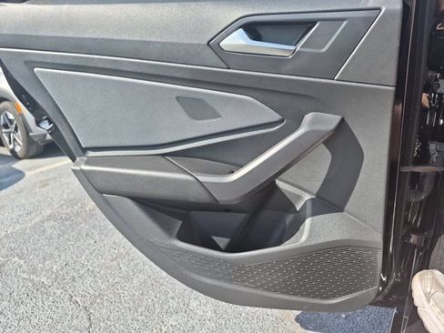 Used 2025 Volkswagen Jetta SE FWD image 26