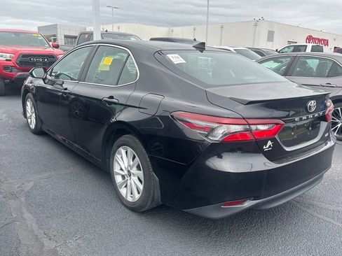 Used 2022 Toyota Camry LE FWD image 2