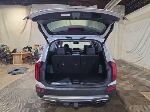 Used 2021 Kia Telluride SX w/ Towing Package FWD image 21