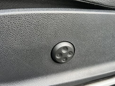 Used 2024 Mercedes-Benz Sprinter 2500 image 21