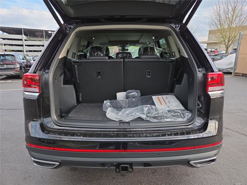New 2026 Volkswagen Atlas SE image 5
