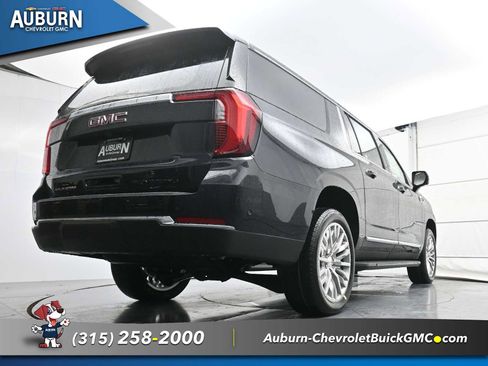 New 2026 GMC Yukon XL Elevation image 21