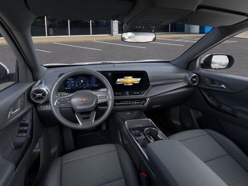 New 2027 Chevrolet Equinox LT w/ Convenience Package II FWD image 15