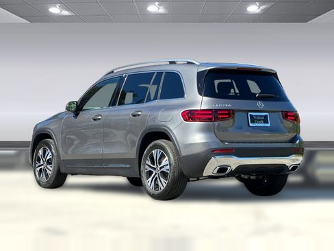 Used 2026 Mercedes-Benz GLB 250 image 3