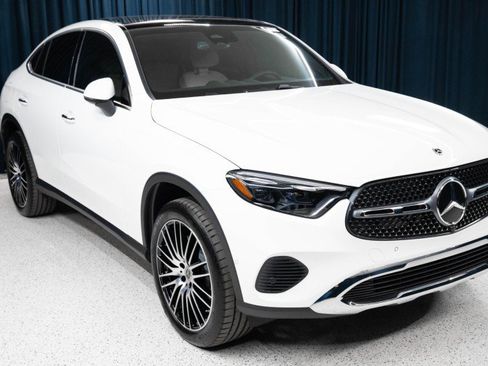 New 2026 Mercedes-Benz GLC 300 4MATIC image 3