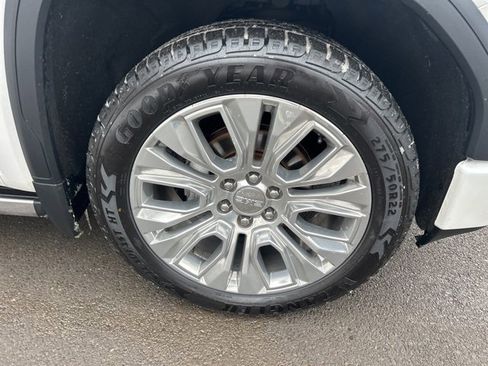 Used 2022 GMC Sierra 1500 Denali w/ Denali Premium Package image 4