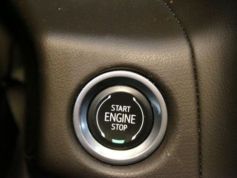 Used 2023 Chevrolet Suburban Z71 w/ Luxury Package AWD/4WD image 29
