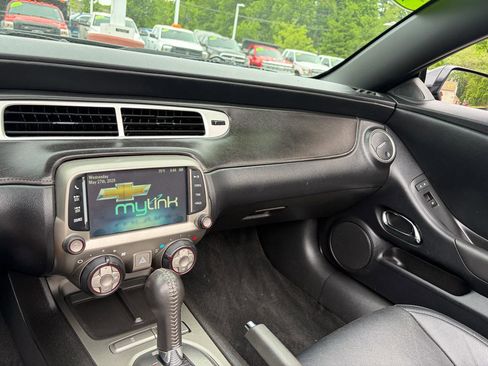 Used 2015 Chevrolet Camaro LT RWD image 30