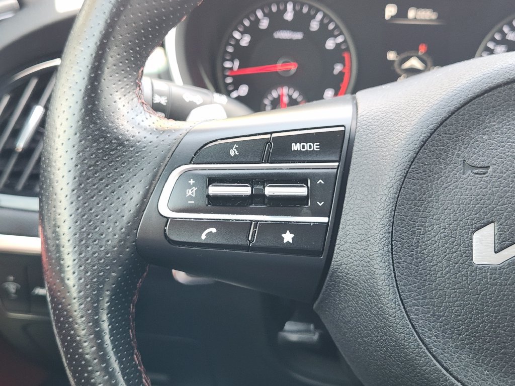 Used 2022 Kia Stinger GT-Line w/ Sun & Sound Package AWD/4WD image 26
