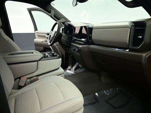 Used 2024 Chevrolet Silverado 1500 LT image 25