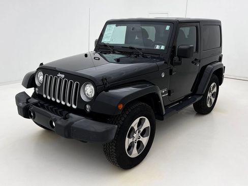 Used 2017 Jeep Wrangler Sahara w/ Connectivity Group image 4