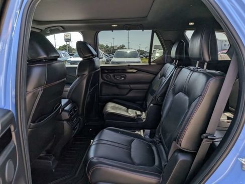 Used 2024 Honda Pilot TrailSport image 15