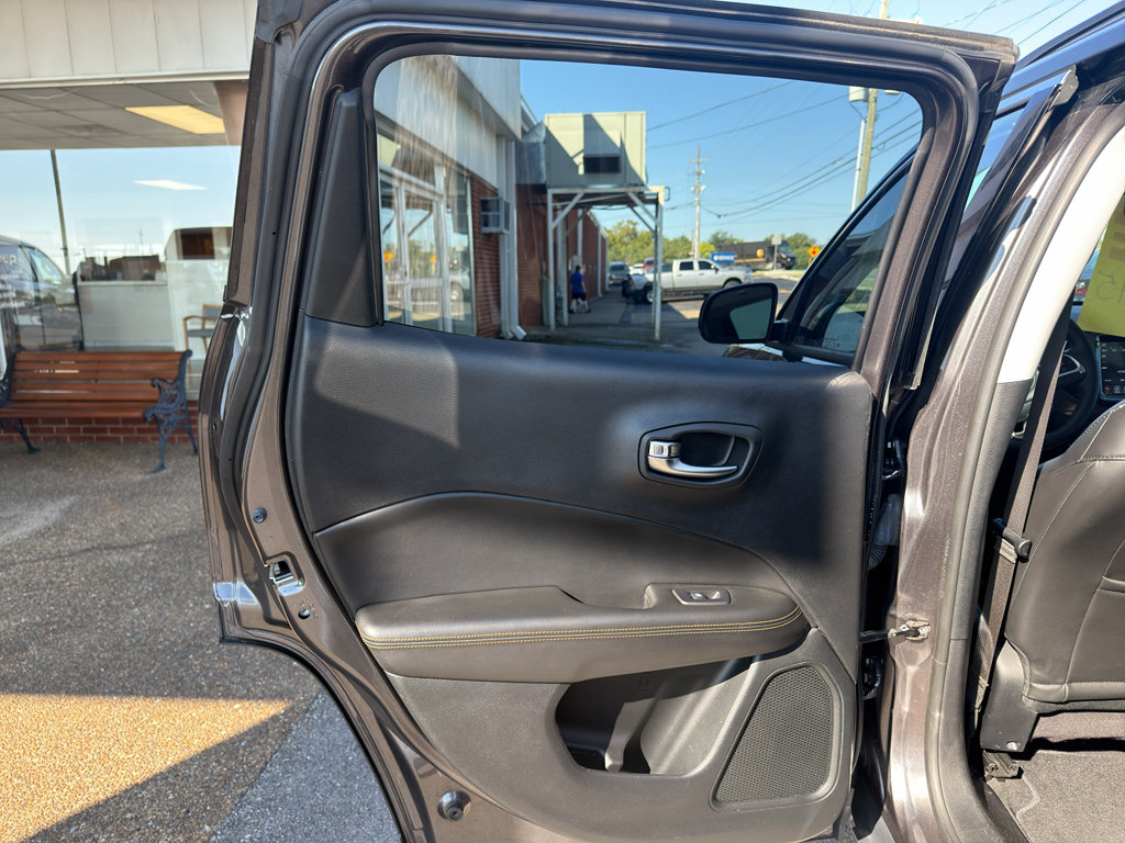 Used 2019 Jeep Compass Limited AWD/4WD image 26