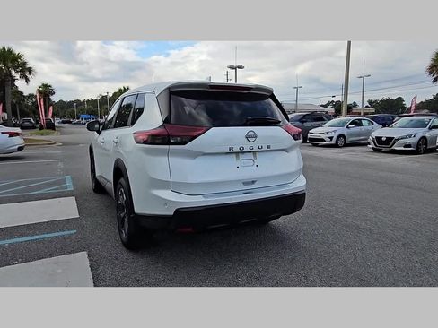 New 2026 Nissan Rogue SV image 30