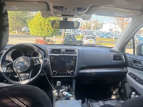 Used 2019 Subaru Outback 2.5i Limited image 12