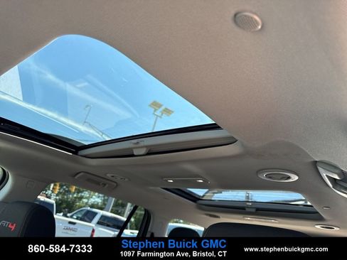 Used 2023 GMC Acadia AT4 image 23