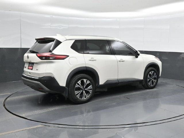 Used 2021 Nissan Rogue SV w/ Premium Package FWD image 3
