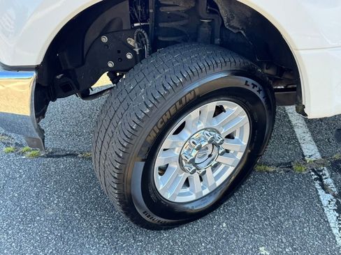 Used 2018 Ford F250 XL w/ Power Equipment Group image 26