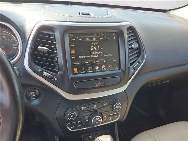 Used 2016 Jeep Cherokee Limited FWD image 13