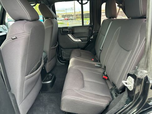 Used 2013 Jeep Wrangler Unlimited Sahara w/ Connectivity Group image 16