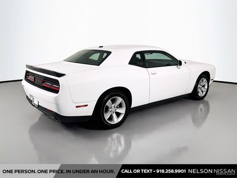 Used 2023 Dodge Challenger SXT RWD image 5