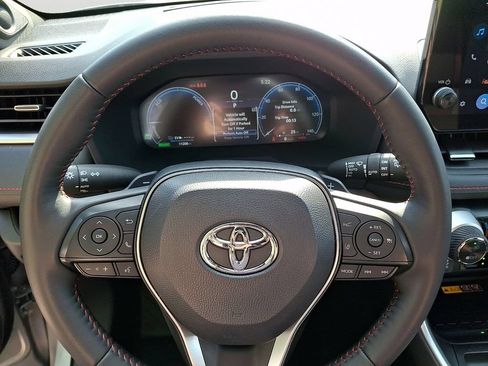 Used 2025 Toyota RAV4 XSE w/ Premium Package AWD/4WD image 22