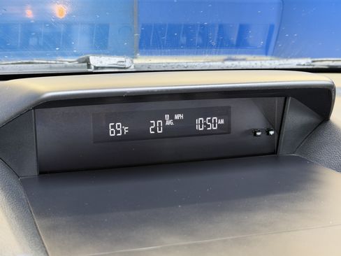 Used 2019 Subaru Crosstrek 2.0i Premium AWD/4WD image 17