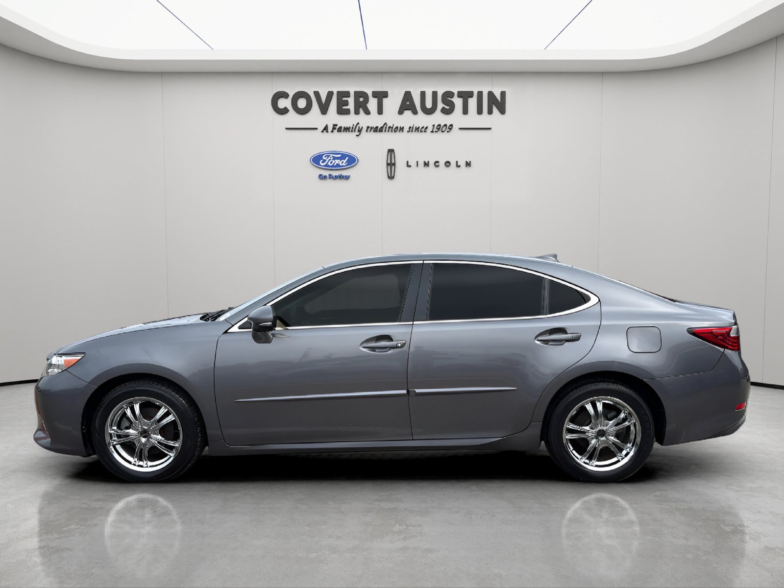 Used 2015 Lexus ES 350 w/ Premium Package FWD image 2