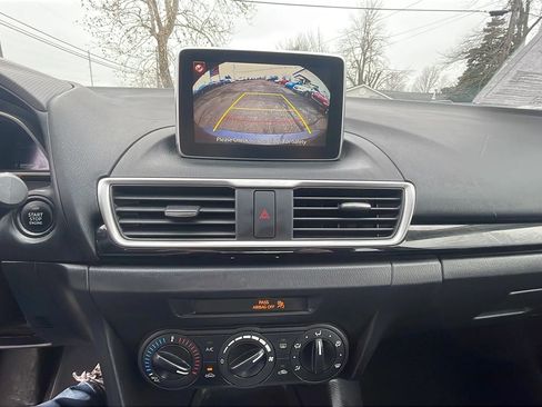 Used 2016 MAZDA MAZDA3 i Sport image 12