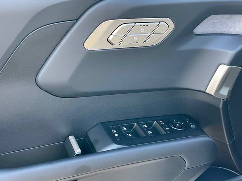 New 2027 Kia Telluride EX w/ Towing Package FWD image 11