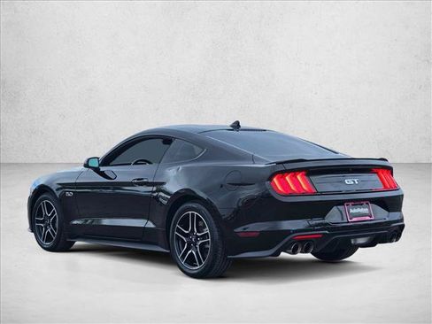 Used 2022 Ford Mustang GT RWD image 8