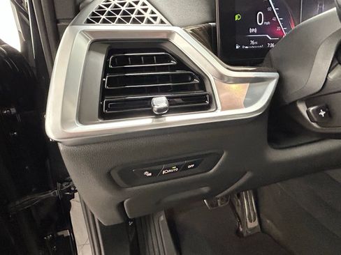 Used 2025 BMW X5 xDrive40i w/ M Sport Package image 27