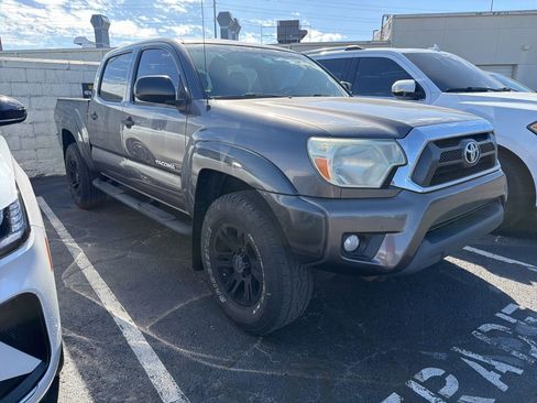 Used 2015 Toyota Tacoma PreRunner w/ SR5 Package image 3