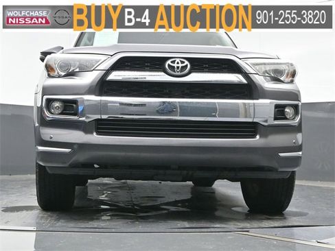 Used 2018 Toyota 4Runner SR5 image 21
