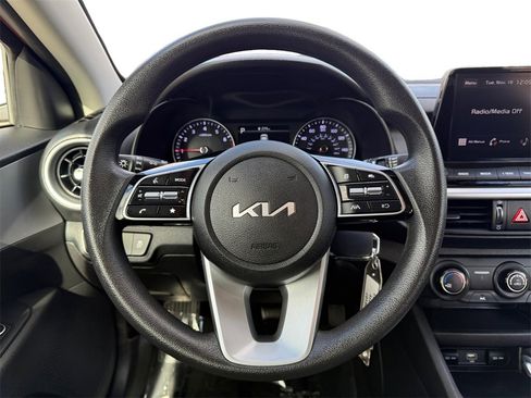 Certified 2023 Kia Forte LXS image 12