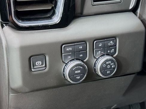 Used 2025 GMC Sierra 1500 Denali image 13