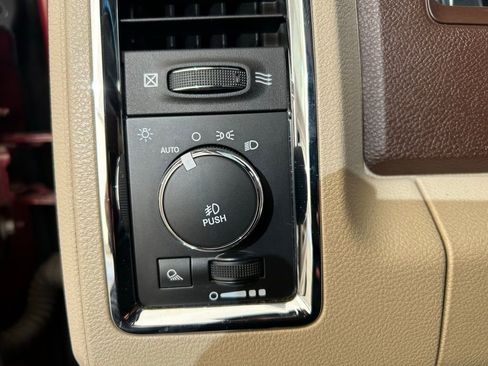 Used 2017 RAM 1500 Laramie w/ Convenience Group image 29