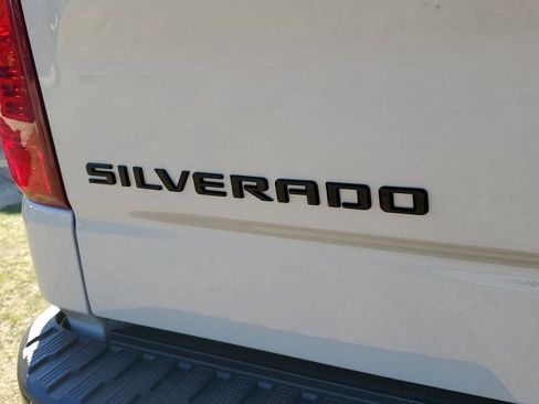 New 2026 Chevrolet Silverado 1500 Custom Trail Boss w/ LPO, Dark Essentials Package image 7