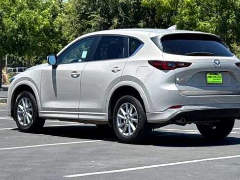Used 2024 MAZDA CX-5 AWD 2.5 S w/ Select Package image 3