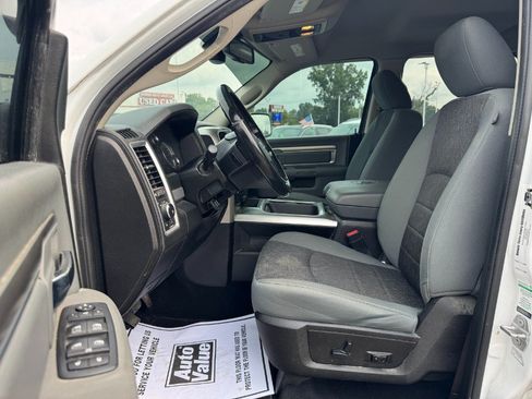 Used 2019 RAM 1500 Warlock AWD/4WD image 15