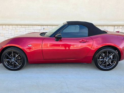 Used 2016 MAZDA MX-5 Miata Club image 6