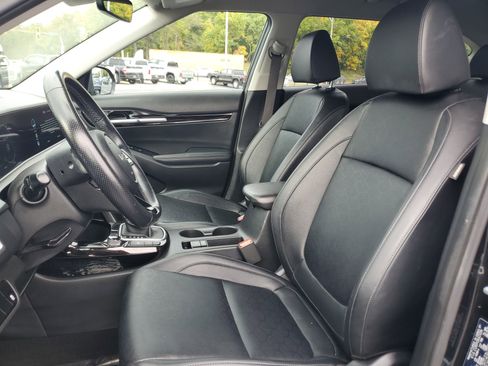 Used 2024 Kia Seltos SX image 17